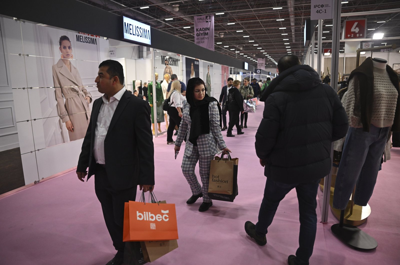 The visitors are seen at Istanbul Fashion Connection-IFCO at Istanbul Expo Center, Istanbul, Türkiye, Feb. 7, 2024. (AA Photo)