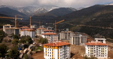 An aerial view shows new residential buildings being constructed for people left homeless after last year&#039;s devastating earthquake in Hatay province, southern Türkiye, Feb. 2, 2024. (Reuters Photo)