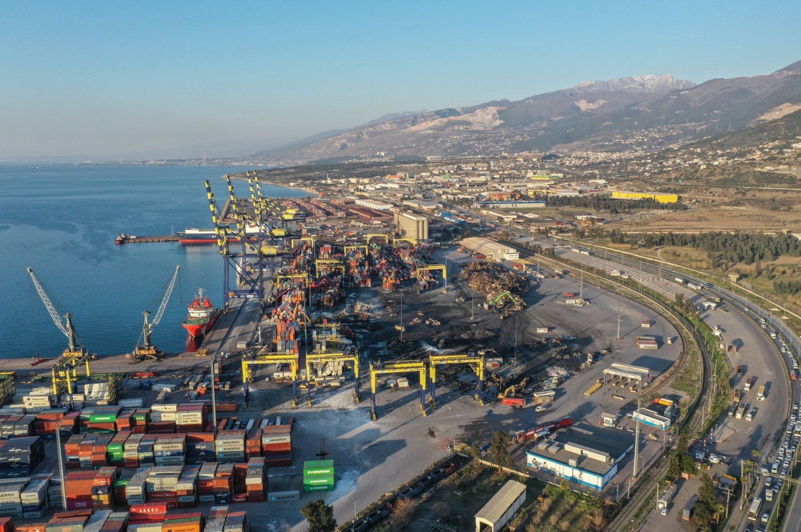 Quake-impacted Turkish port gradually recovers, eyes expansion