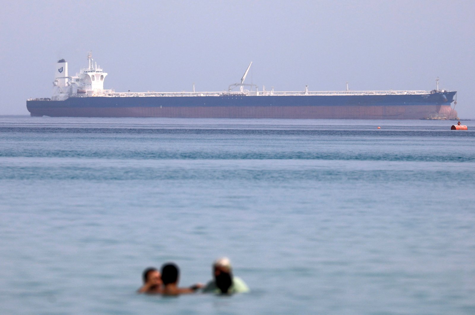 A tanker crosses the Gulf of Suez toward the Red Sea before entering the Suez Canal, in al-Ain al-Sokhna in Suez, Egypt, Sept. 25, 2020. (Reuters Photo)