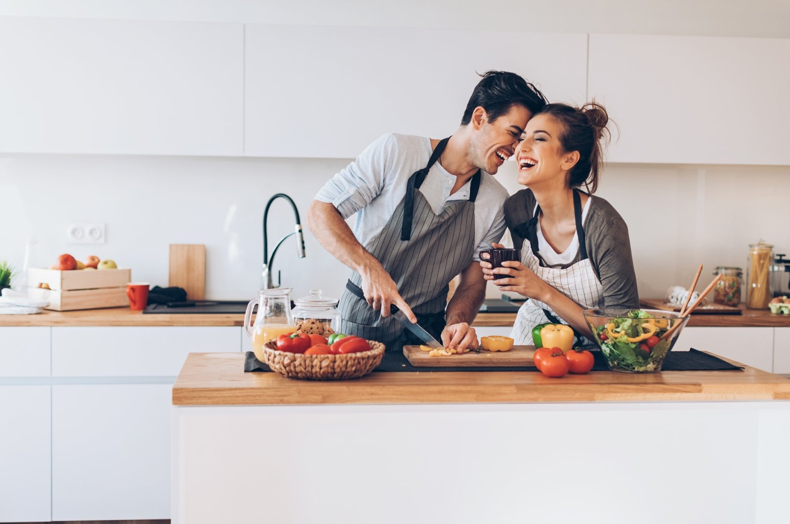 Cooking with your partner is one of the activities that can make your Valentine&#039;s Day even more special. (Getty Images Photo)