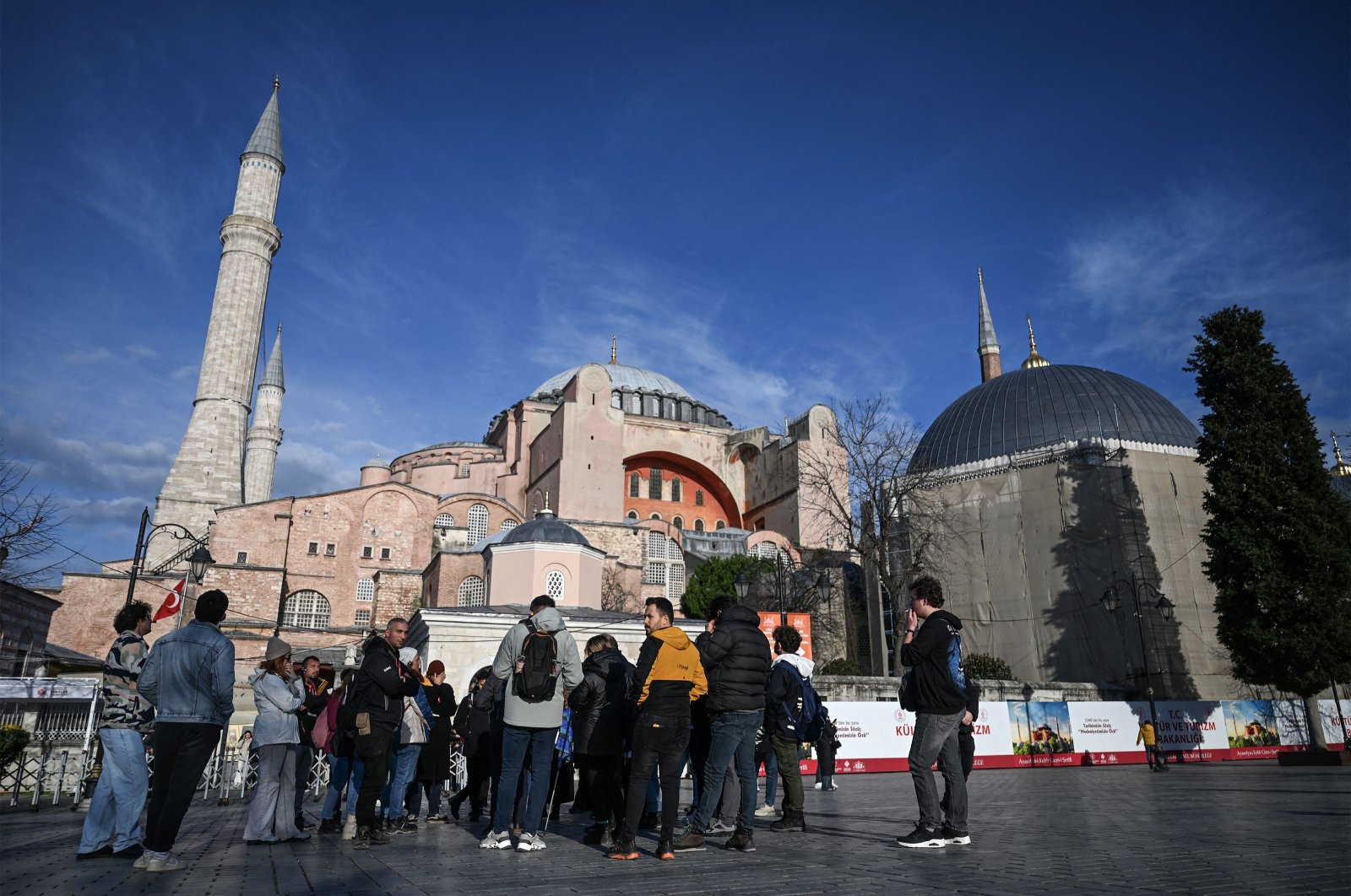 Tourists stand outside the Hagia Sophia Grand Mosque, Istanbul, Türkiye, Jan. 15, 2024. (AFP Photo)