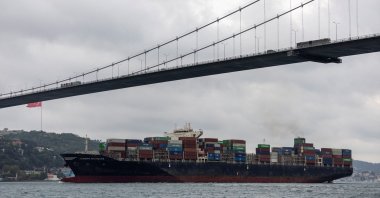 A container ship transits Bosporus in Istanbul, Türkiye, Aug. 18, 2023. (Reuters Photo)