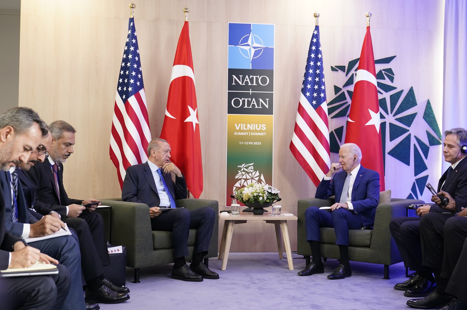 President Recep Tayyip Erdoğan and his U.S. counterpart Joe Biden (R) meet on the sidelines of the NATO summit in Vilnius, Lithuania, July 11, 2023. (AP Photo)