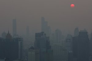 A view of the city shrouded in air pollution, Bangkok, Thailand, Feb. 15, 2024. (Reuters Photo)