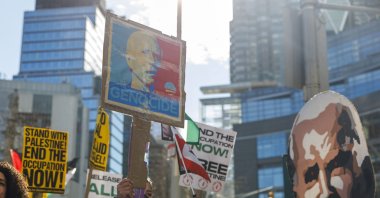 Pro-Palestinian protesters gather at Columbus Circle to call on U.S. President Joe Biden for a cease-fire in Gaza, during his visit to New York City, New York, U.S., Feb. 7, 2024. (EPA Photo)