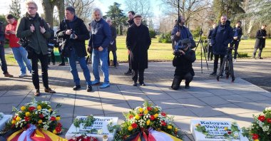 Commemorators leave flowers as they hold a silent memorial service for the victims of the 2020 terror attack at a cemetery, Hanau, Germany, Feb. 19, 2024. (AA Photo)