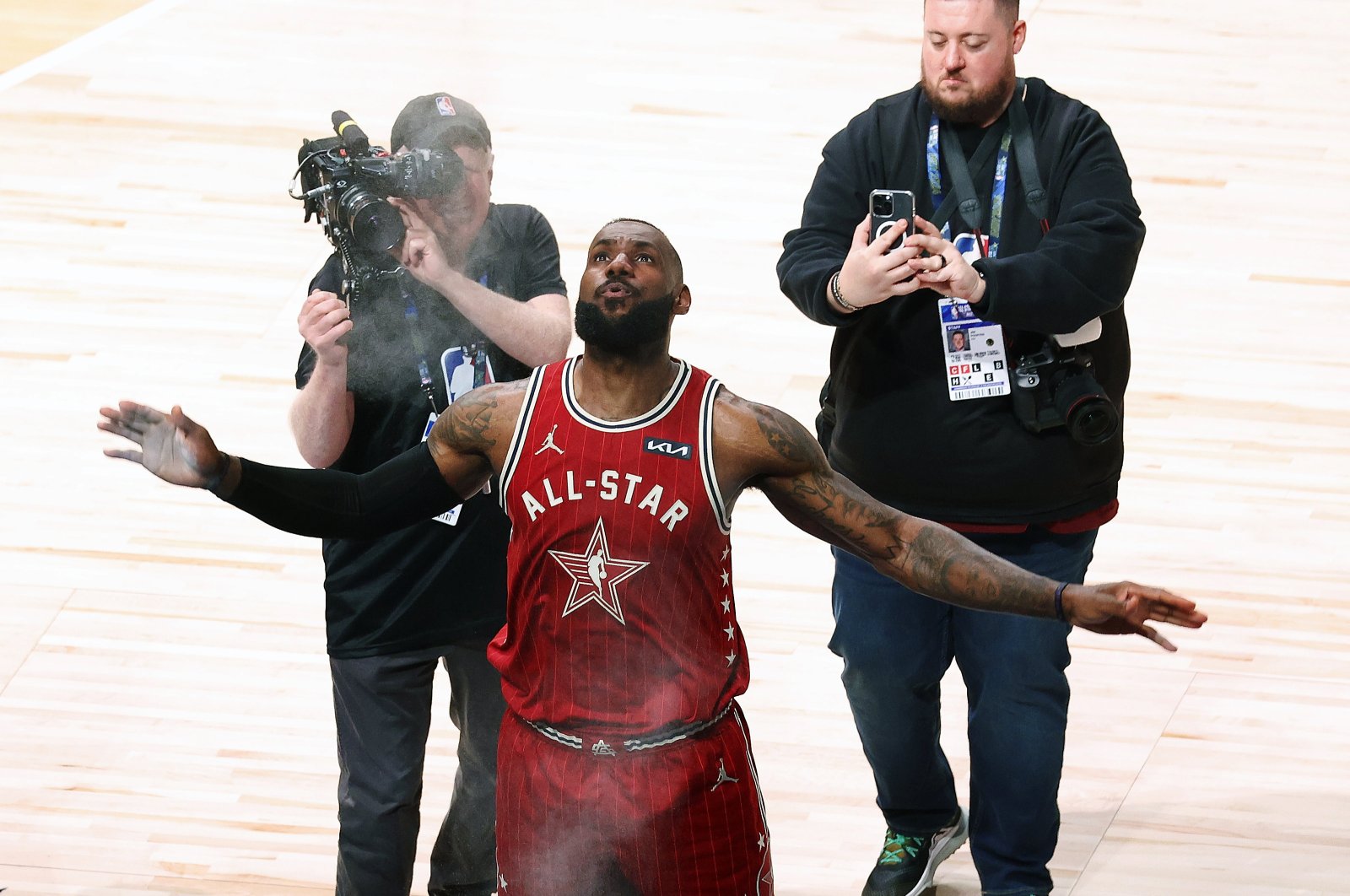 LeBron James committed to Paris Olympics despite fitness concerns
