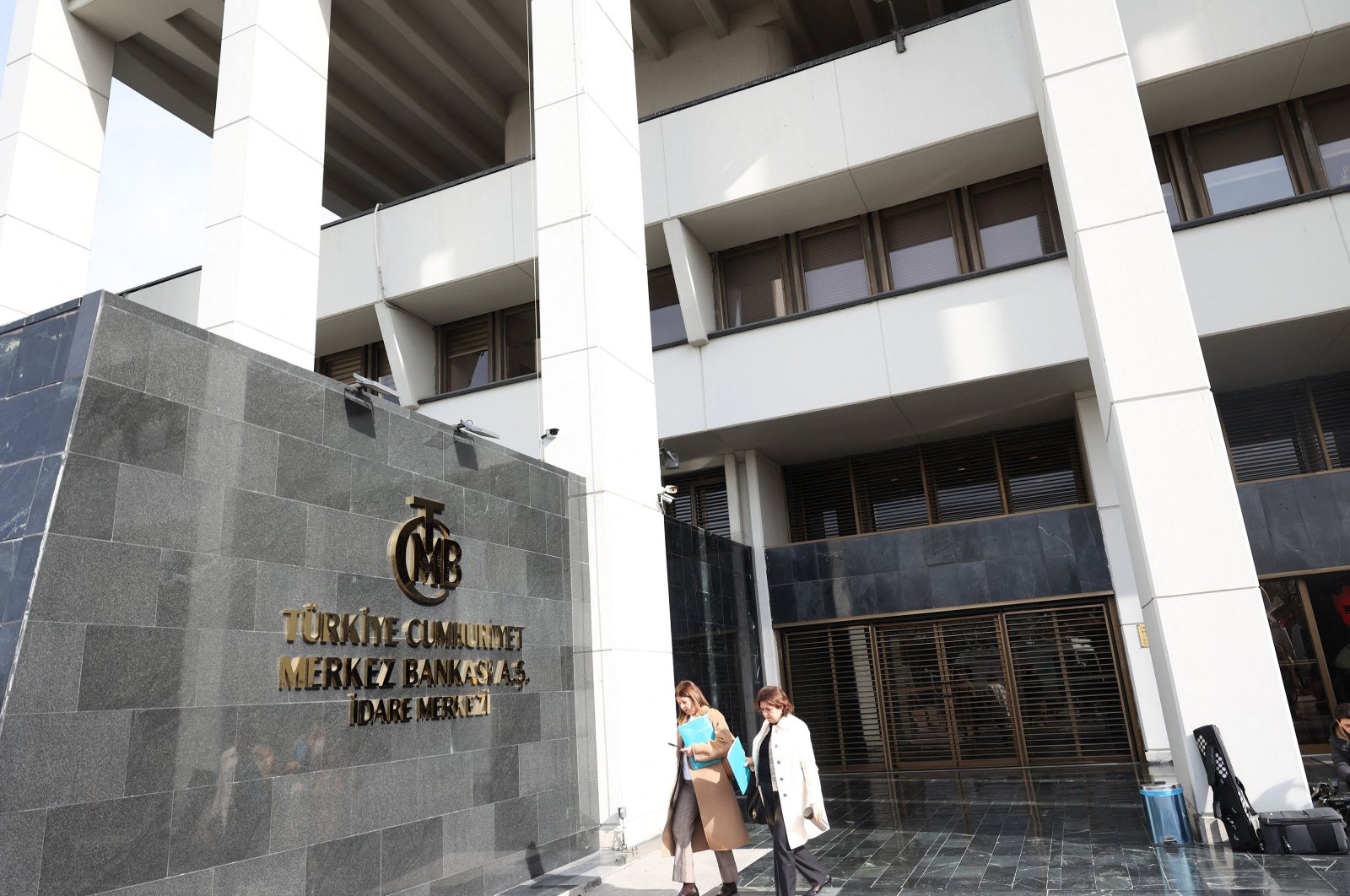 The entrance of the Central Bank of the Republic of Türkiye (CBRT) in Ankara, Türkiye, Feb. 8, 2024. (AFP Photo)