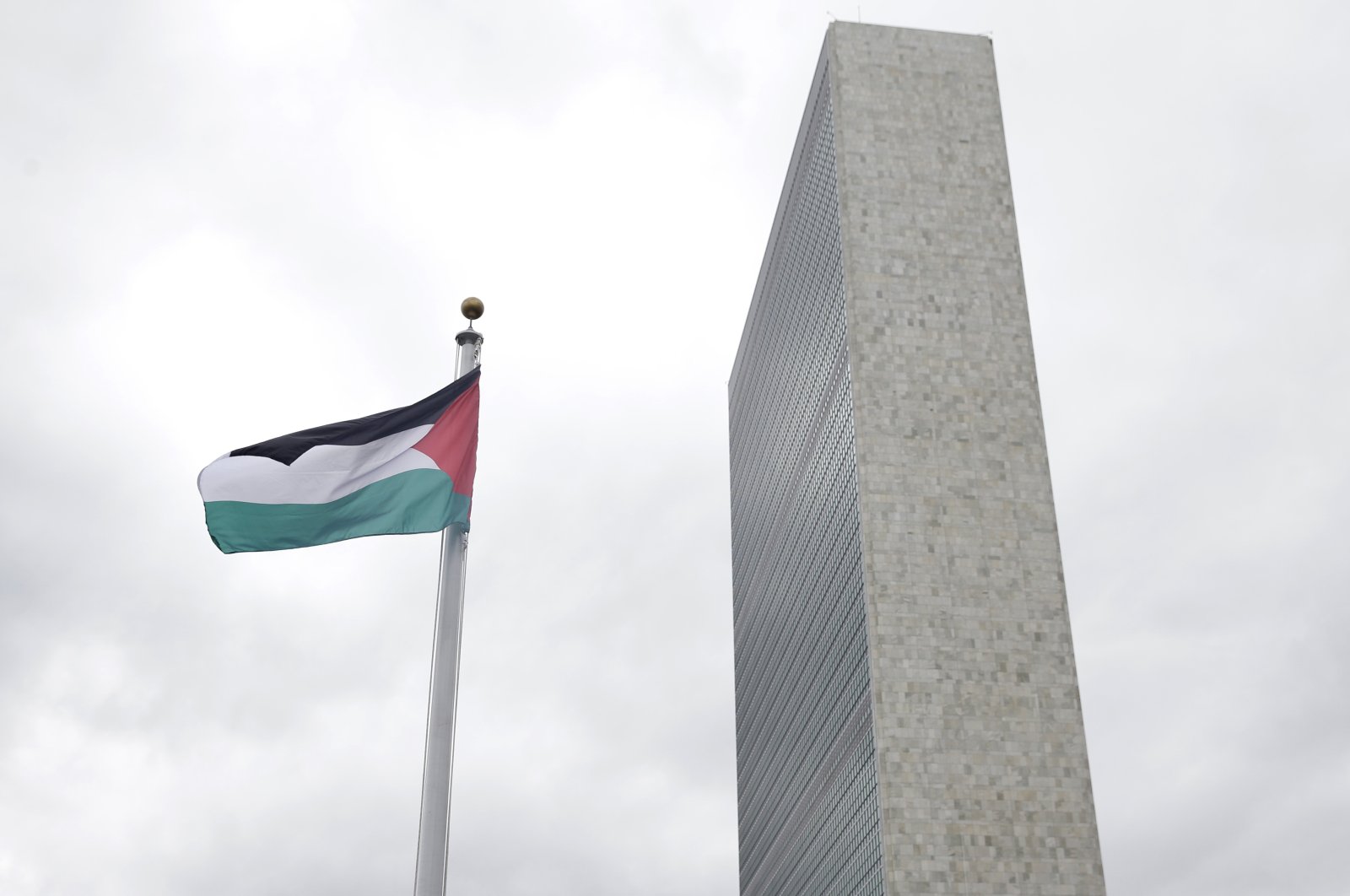 The State of Palestine flag flies for the first time at U.N. headquarters, New York, U.S., Sept. 30, 2015. (AP Photo)