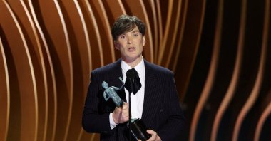 Cillian Murphy receives the award for Best Male Actor in a Leading Role for &quot;Oppenheimer&quot; during the 30th Screen Actors Guild Awards, in Los Angeles, California, U.S., Feb. 24, 2024. (Reuters Photo)