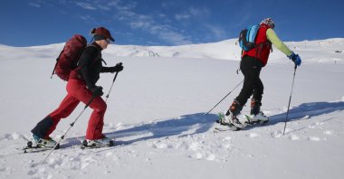 Skiers enjoy the peaks in Hakkari, southeastern Türkiye, Feb. 25, 2024. (AA Photo)