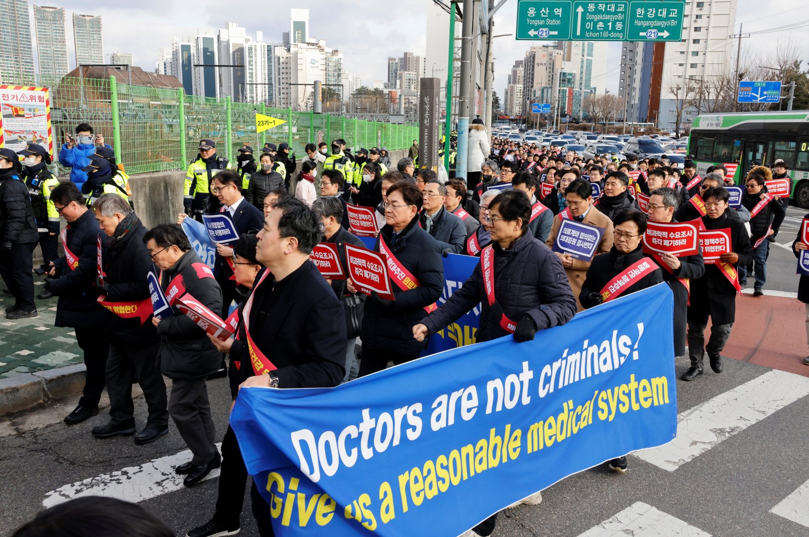 South Korean doctors march to protest against the government medical policy in front of the Presidential Office, Seoul, South Korea, Feb. 25, 2024. (Reuters Photo)