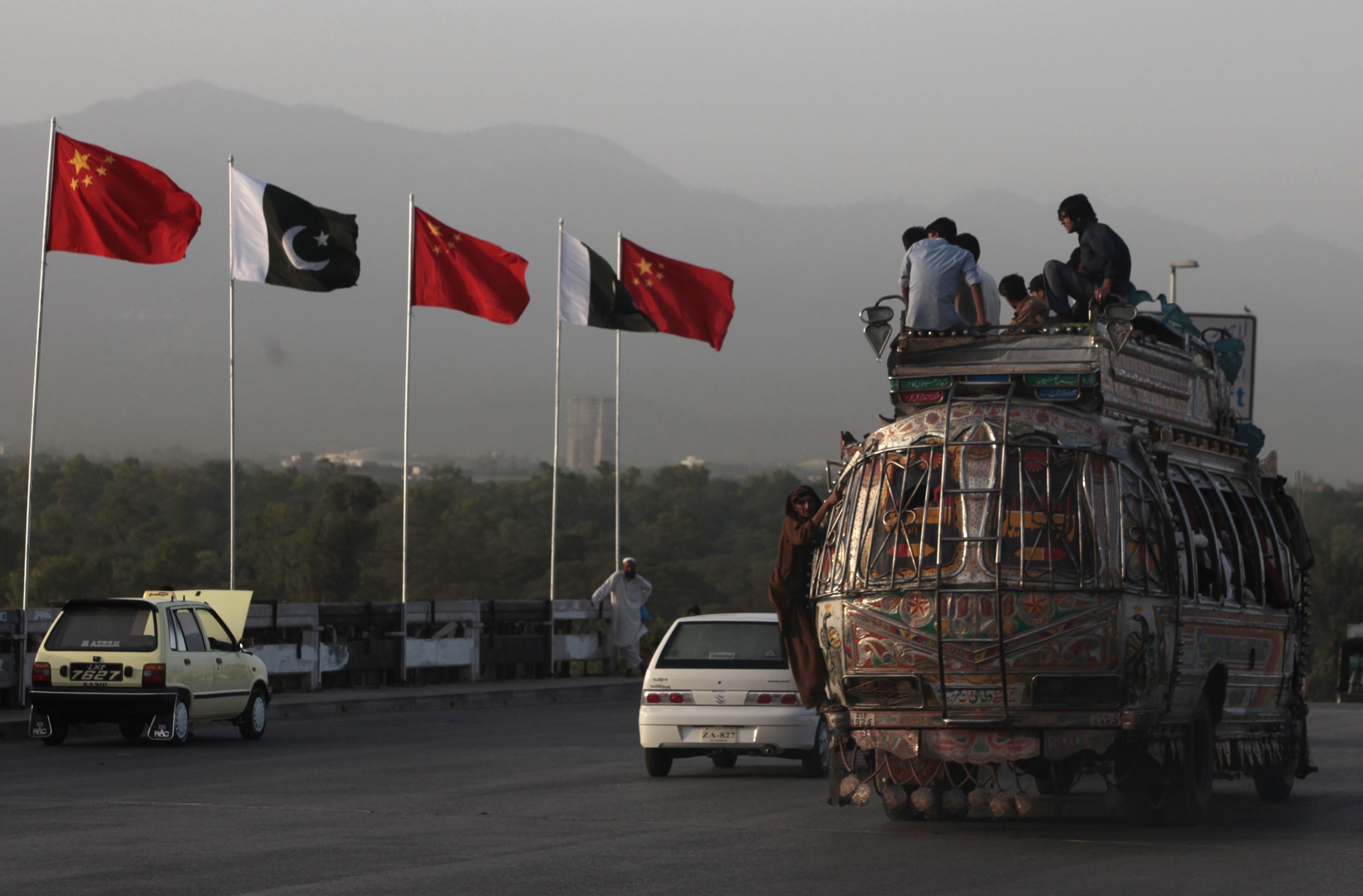 China Agrees To Roll Over $2B Loan To Pakistan: Finance Minister ...