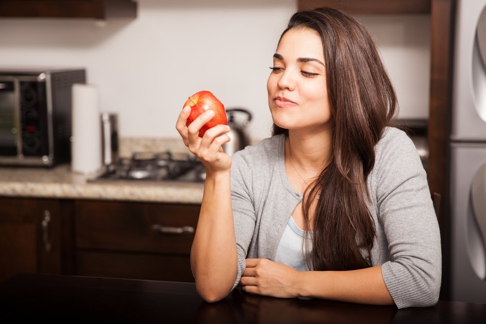 Chewing each bite up to 30 times intensifies flavors and promotes mindful eating, according to dental experts. (Shutterstock Photo)