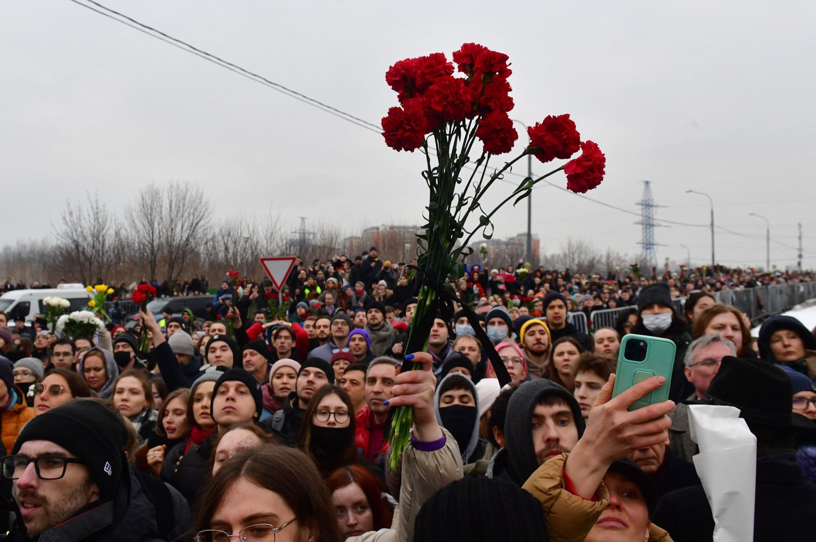 Mourners attend a funeral ceremony for late Russian opposition leader Alexei Navalny at the Borisovo cemetery in Moscow&#039;s district of Maryino, March 1, 2024. (AFP Photo)