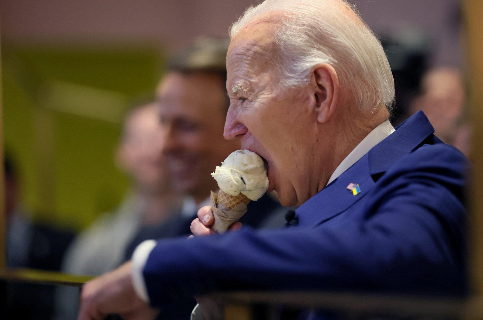 U.S. President Joe Biden bites into his ice cream just before making a speech about a cease-fire for Gaza amid Israel&#039;s brutal war, New York, U.S., Feb. 26, 2024. (Reuters Photo)