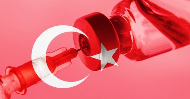&quot;Türkiye has the potential to be a very important pharma and medical industry base for both itself and its hinterland in Africa and Asia if competitiveness is improved, price and product diversification is ensured, domestic production is supported, pharmacovigilance investments are increased and intellectual property is protected.&quot; (Shutterstock Illustration)