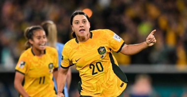 Australia's Sam Kerr celebrates scoring her team's first goal during the Australia and New Zealand 2023 Women's World Cup semifinal match against England at Stadium Australia, Sydney, Australia, Aug. 16, 2023. (AFP Photo)