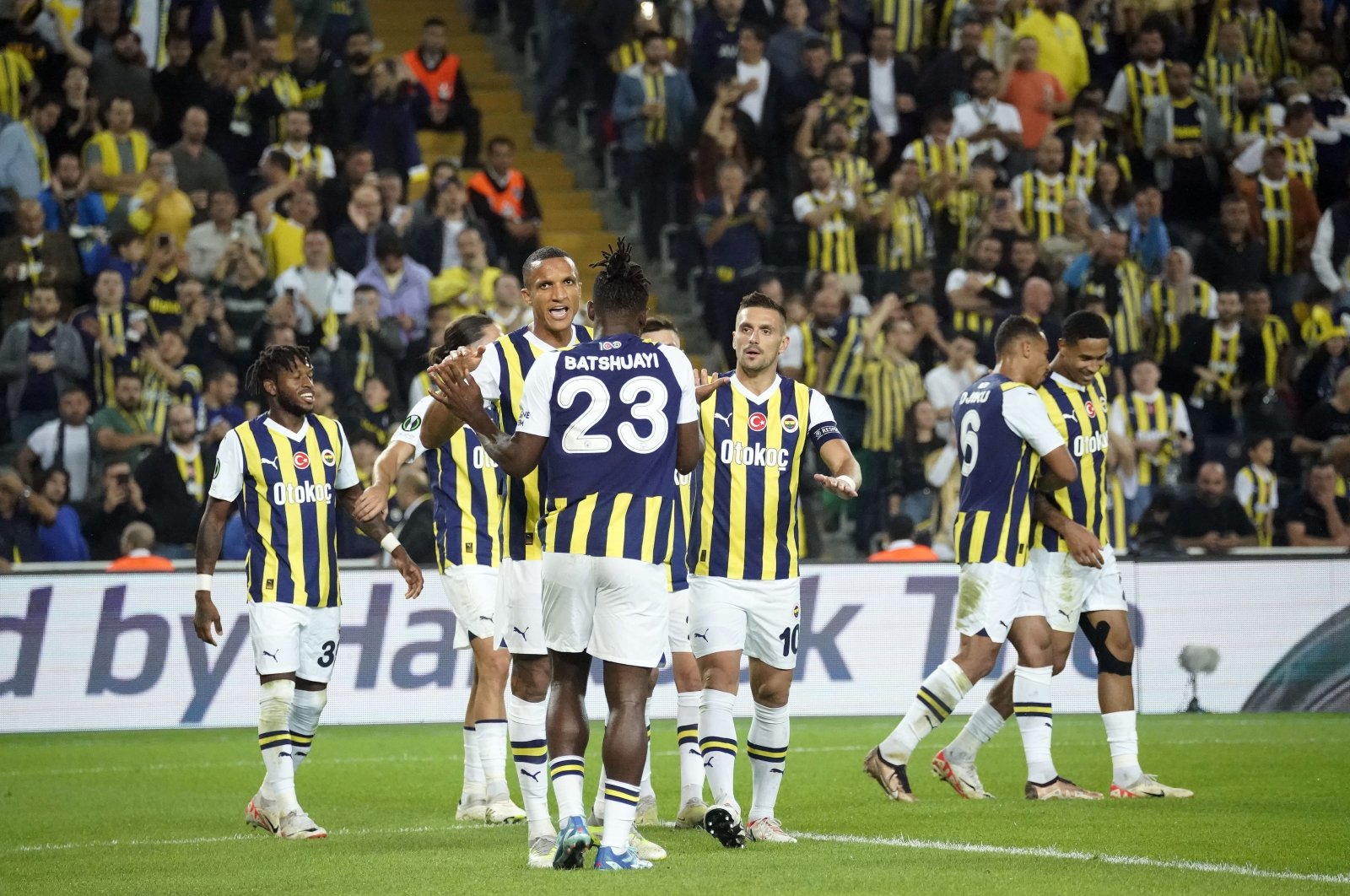Fenerbahçe players celebrate after Michy Batshuayi&#039;s goal against Kasımpaşa at the Ülker Stadium, Istanbul, Türkiye, Feb. 24, 2024. (IHA Photo)