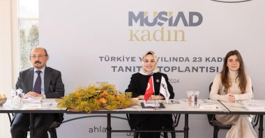 Writer Şefik Memiş (L), the Independent Industrialists&#039; and Businessmen&#039;s Association (MÜSIAD) Women&#039;s President Meryem Ilbahar Koca (C), Deputy President Esra Kaftancıoğlu (R) introducing the book "23 Women in the Century of Türkiye," narrating the inspiring stories of 23 successful women across various fields. (Courtesy of MÜSIAD)