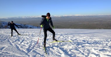 Muş ski team practice in the city&#039;s high-altitude snowy mountains ahead of the Cross-Country Skiing Turkish Championship, Muş, Türkiye, Feb. 28, 2024. (AA Photo)