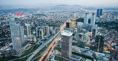 An aerial view of commercial buildings in Istanbul, Türkiye. (Shutterstock Photo)