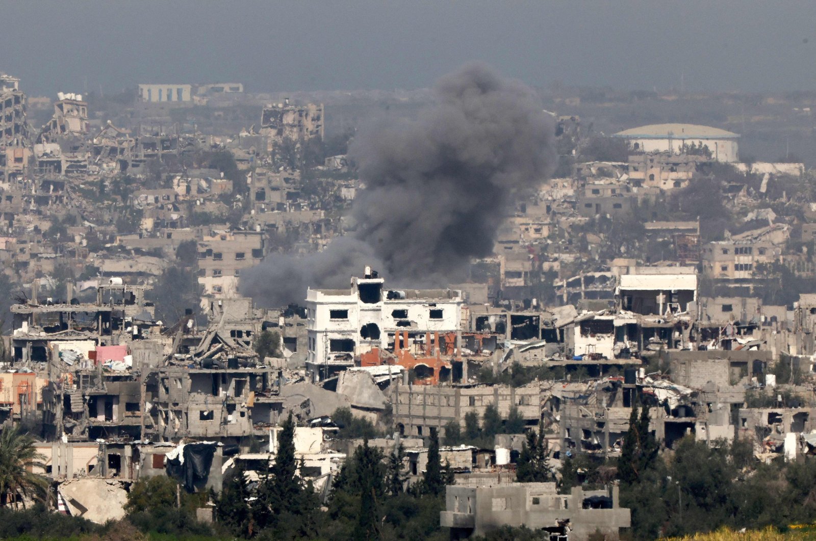 Smoke billows over the Gaza Strip during Israeli bombardment, March 6, 2024. (AFP Photo)