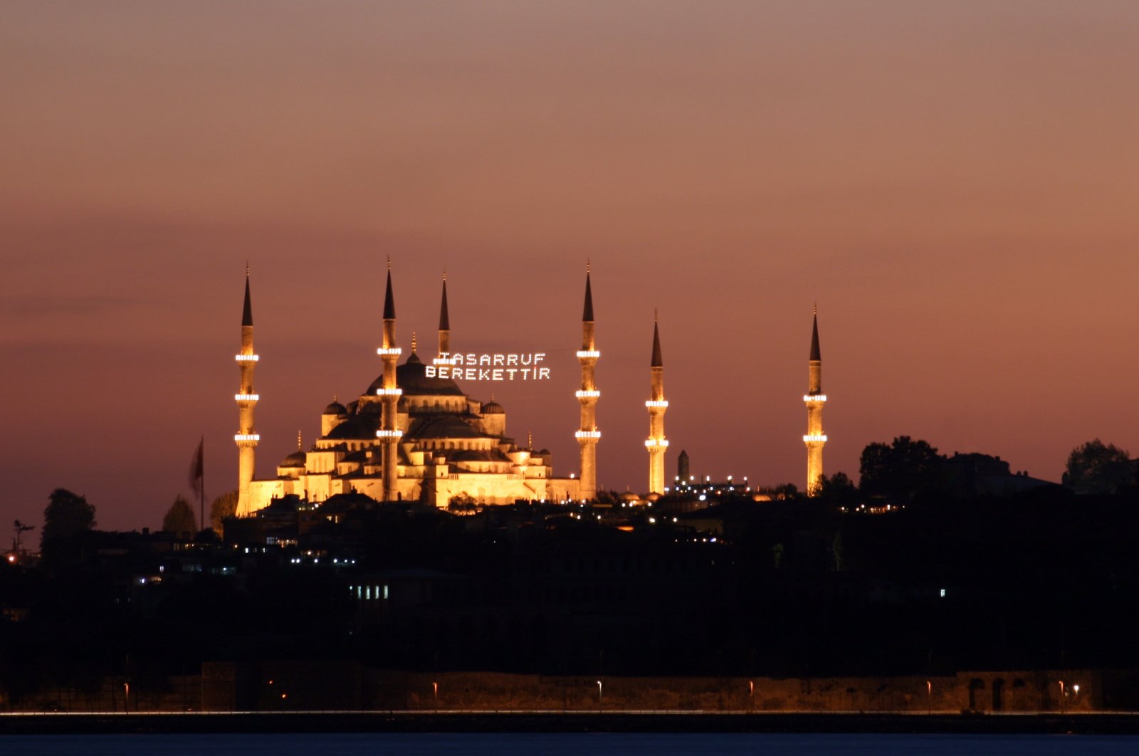 The Blue Mosque during Ramadan, Istanbul, Türkiye. (Shutterstock Photo)