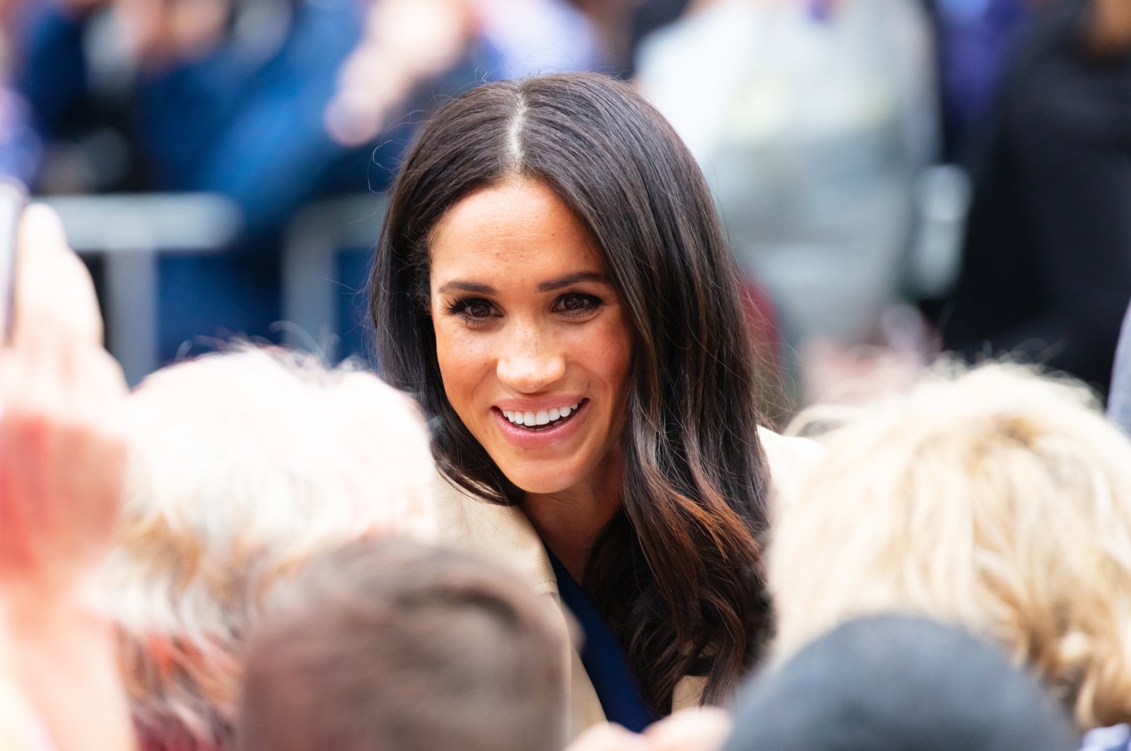 Meghan Markle, Duchess of Sussex, meets fans at Government House in Melbourne, Australia. Oct, 18, 2018. (Shutterstock Photo)