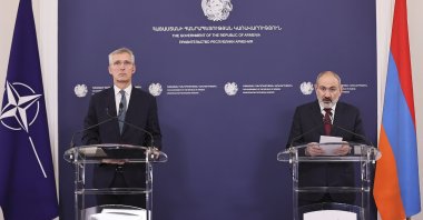 Armenian Prime Minister Nikol Pashinyan and NATO Secretary General Jens Stoltenberg attending a joint news conference after their meeting in Yerevan, Armenia, March 19, 2024.  (Armenian Prime Minister&#039;s press service Handout via EPA)