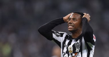 Atletico Mineiro&#039;s Brazilian player Robinho gestures during their 2017 Copa Libertadores match against Bolivia&#039;s Wilstermann held at Mineirao stadium, Belo Horizonte, Brazil, Aug. 9, 2017. (AFP Photo)