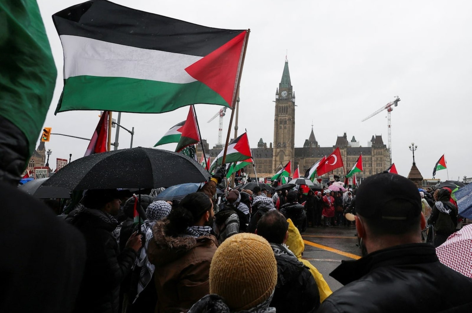 Canada to suspend all arms shipments to Israel over Gaza war | Daily Sabah