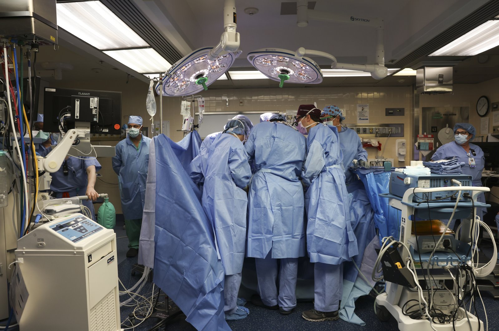 Surgeons perform the world’s first genetically modified pig kidney transplant into a living human at Massachusetts General Hospital, Boston, U.S., March 16, 2024 (Massachusetts General Hospital via AP)