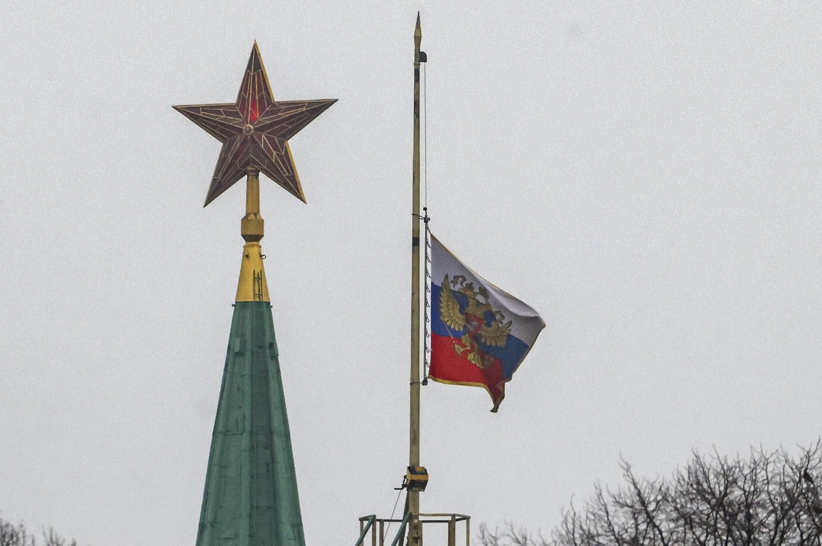Russian President&#039;s Flag flies at half-mast above the Kremlin in Moscow, following a terrorist attack on the Crocus City hall concert venue, in Moscow, Russia, March 24, 2024. (EPA Photo)