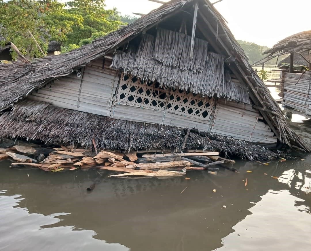 Dozens of villages, nestled on the banks of the country&#039;s famed Sepik River, were already battling soaking floods when the quake struck early Sunday morning. (Photo Courtesy: East Sepik provincial governor&#039;s office)