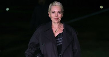 British actor Olivia Coleman arrives to attend the catwalk presentation for British fashion house Burberry&#039;s Autumn/Winter 2024 collection at London Fashion Week in London, U.K., Feb. 19, 2024. (AFP Photo)