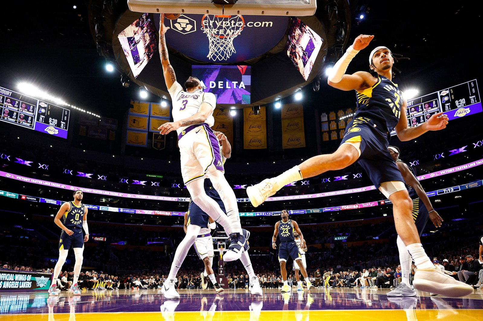 Davis’ 36 points inspire Lakers’ 150-145 victory over Pacers