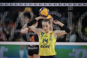 Fenerbahçe&#039;s Eda Erdem Dündar in action against Eczacıbaşı Dynavit at the Ankara Sports Hall, Ankara, Türkiye, March 24, 2024. (AA Photo)