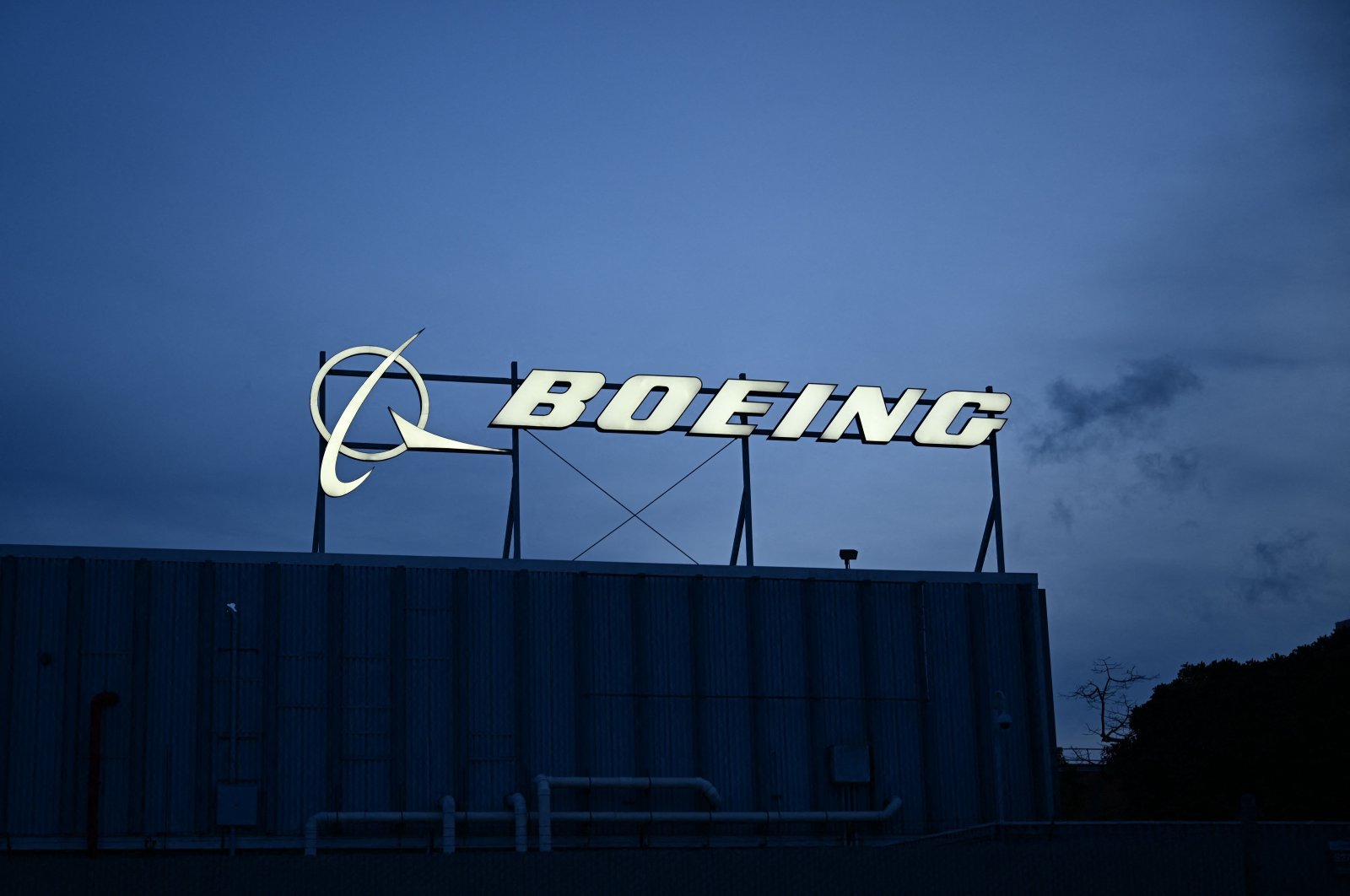 The Boeing Co. logo is displayed outside of company offices near Los Angeles International Airport (LAX), El Segundo, California, U.S., Jan. 18, 2024. (AFP Photo)