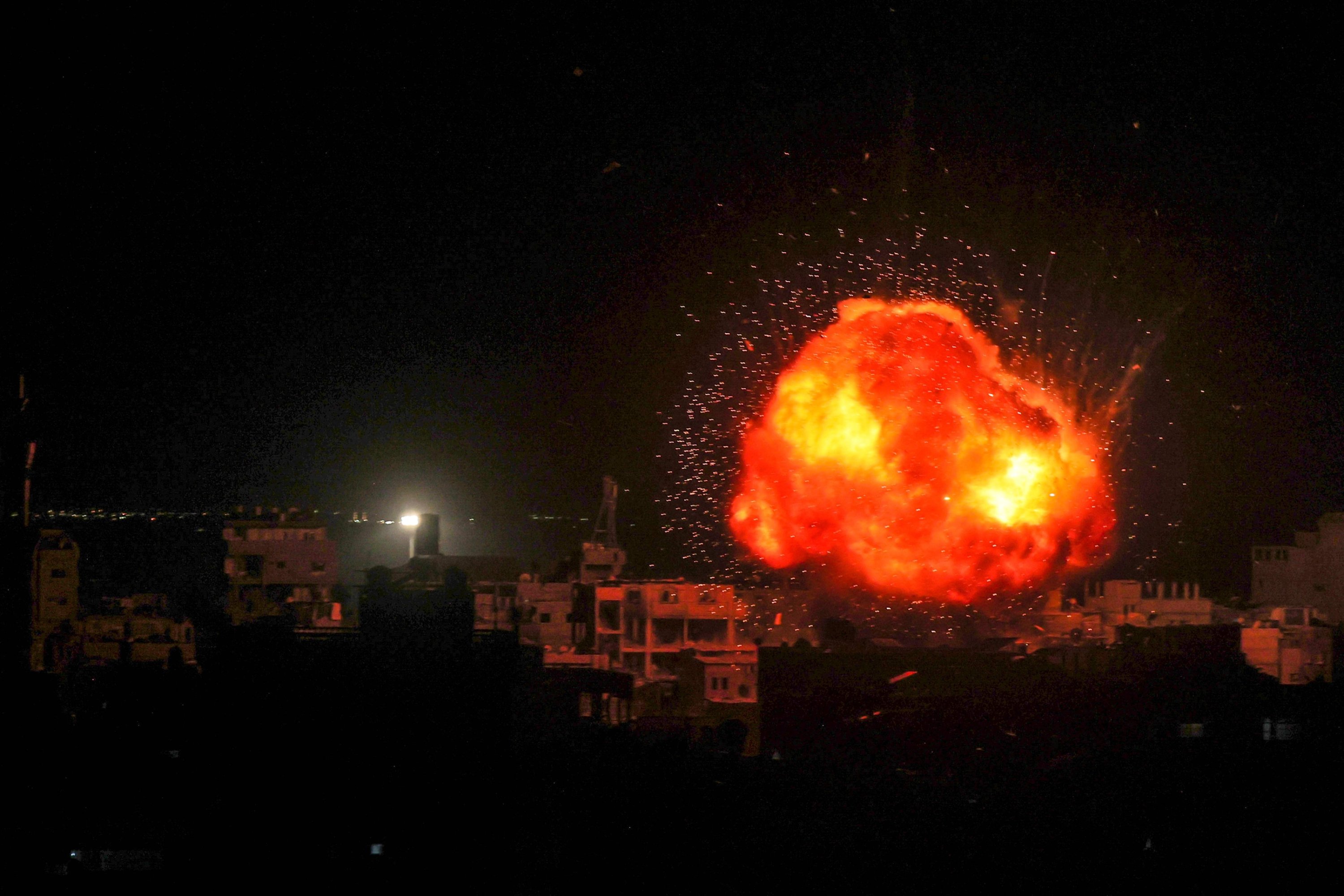 A fireball errupts during Isreali bombardment on Rafah, in the southern Gaza Strip, March 26, 2024. (AFP Photo)