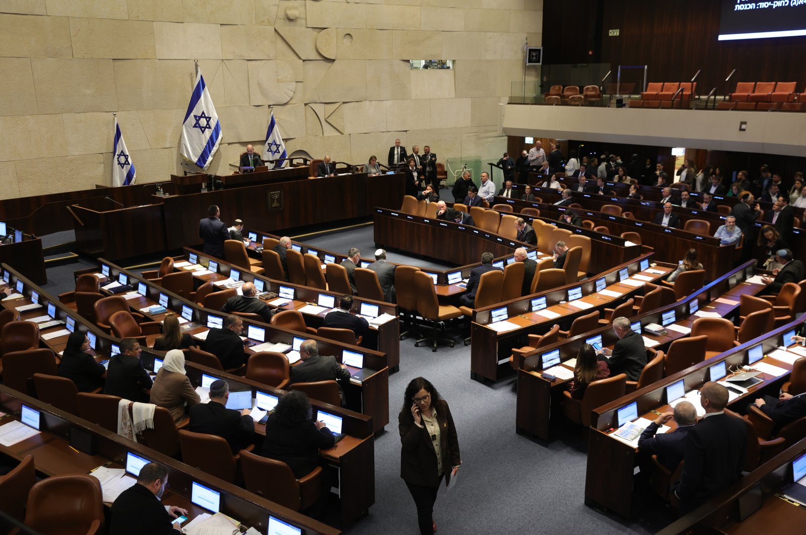 The Israeli Knesset votes over the impeachment of Hadash party member of parliament Ofer Cassif in west Jerusalem, Israel, Feb. 19, 2024. (EPA File Photo)