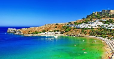 A vacation visa terminal was set up for Turkish visitors at Rhodes Island in Greece. (Shutterstock Photo)