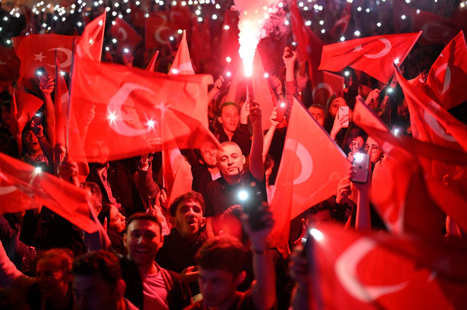 CHP supporters celebrate the victory outside the municipality building in Istanbul, Türkiye, March 31, 2024. (AFP Photo)