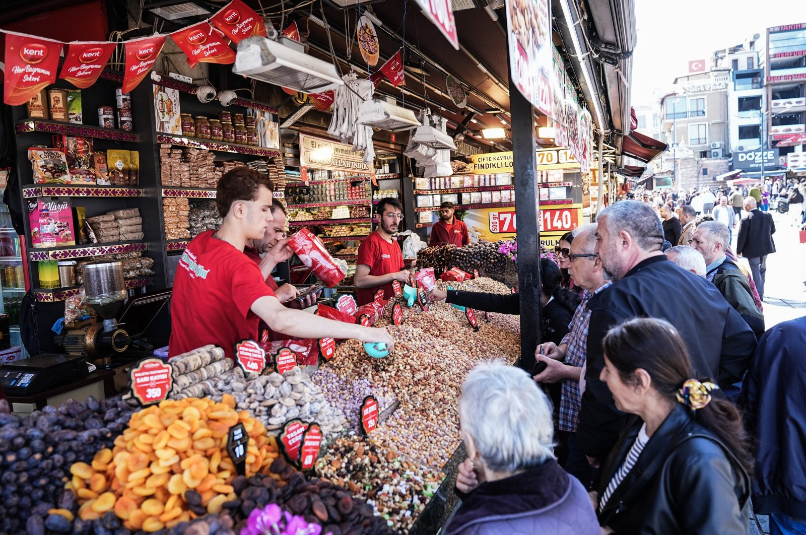 People buy dried nuts and fruits in the famous Eminönü neighborhood, Istanbul, Türkiye, April 6, 2024. (AA Photo)