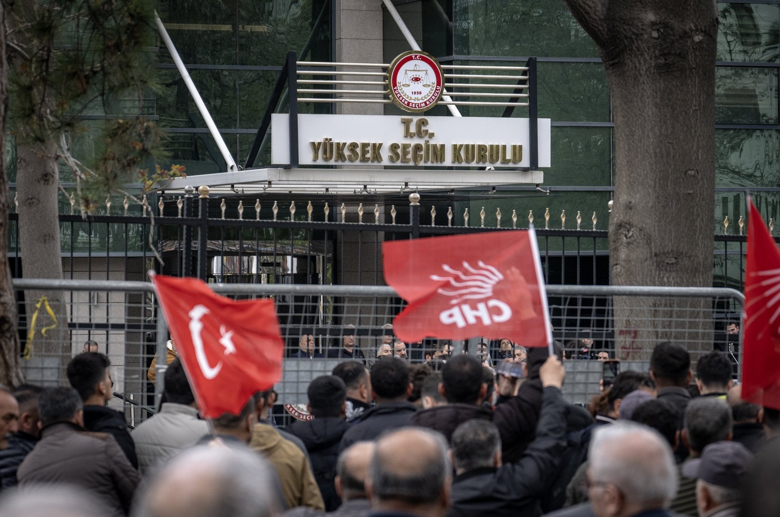 CHP supporters are seen in front of the Supreme Election Council (YSK) in Ankara, Türkiye, April 8, 2024 (AA Photo)