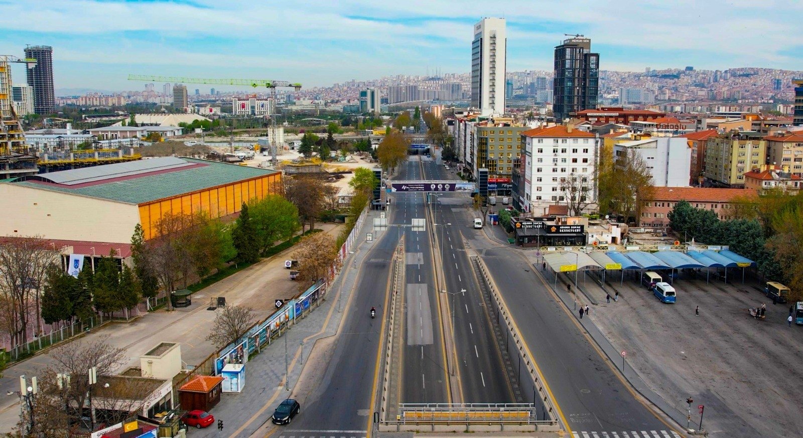 An aerial view of an emptied road in the capital Ankara, during the Ramadan Bayram holiday, Türkiye, April 10, 2024. (IHA Photo)