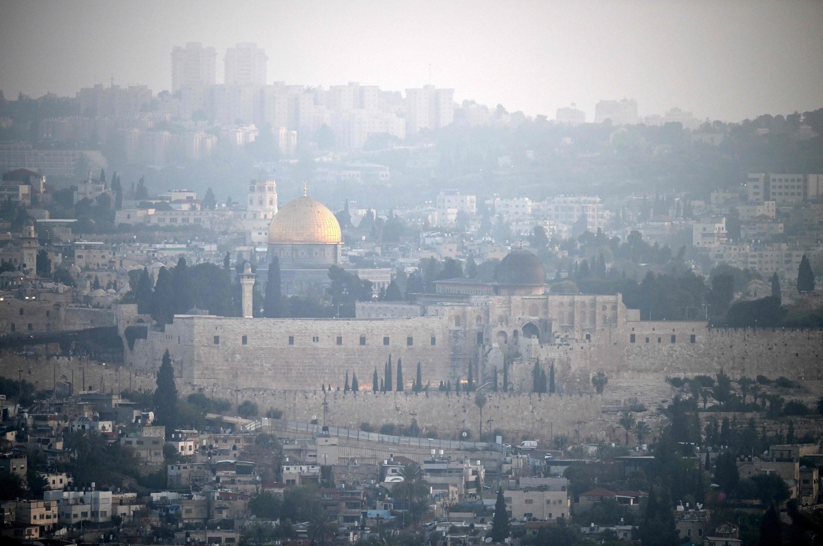 A panoramic view of Jerusalem&#039;s Old City is pictured at dawn after Iran launched a drone and missile attack on Israel, Palestine, April 14, 2024. (AFP Photo)