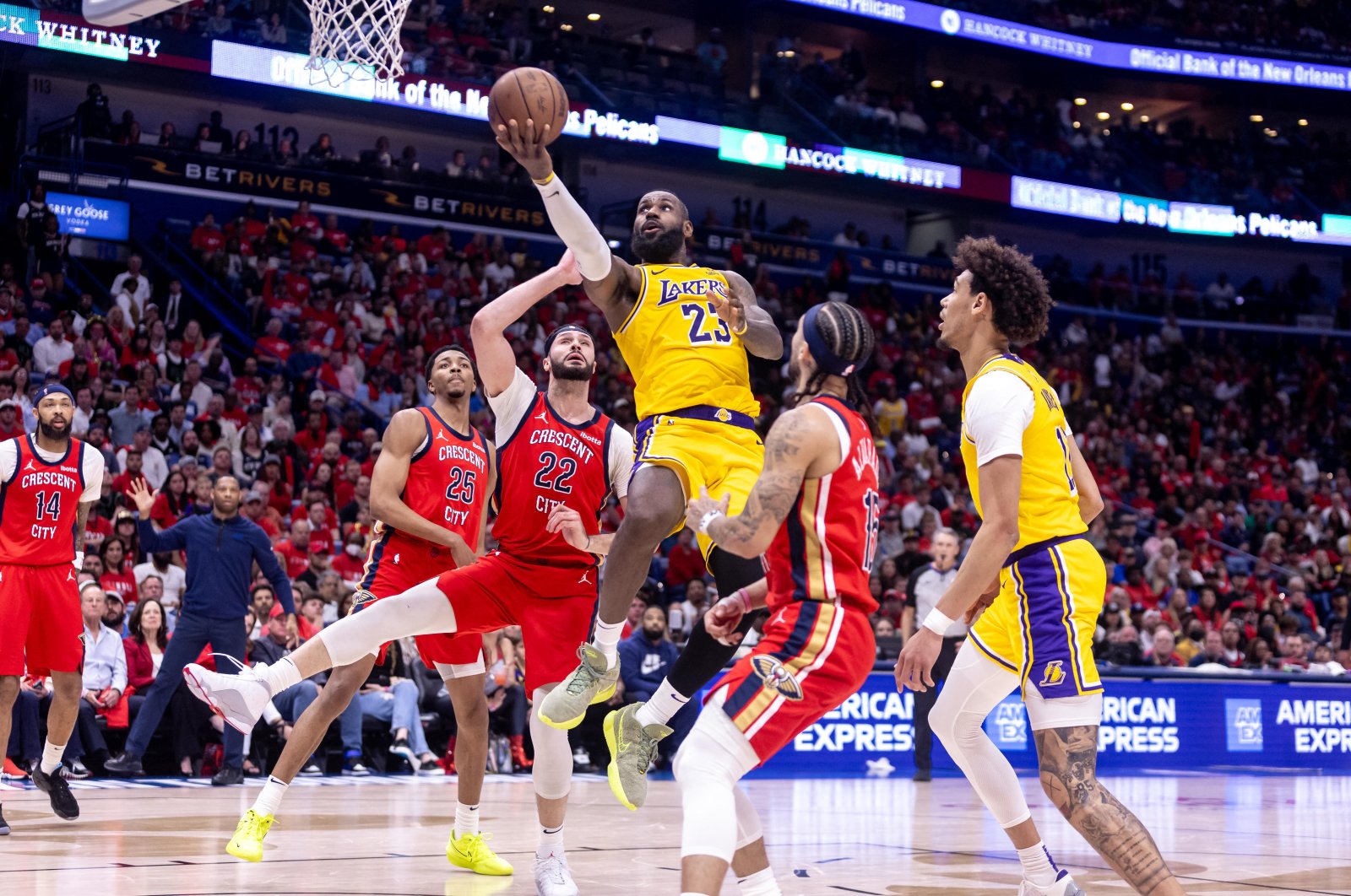 LeBron, Lakers top Pelicans, set playoff rematch against Nuggets