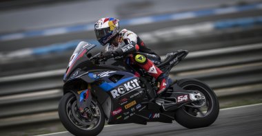Turkish rider Toprak Razgatlıoğlu in action at the World Superbike Championship (WSBK), Barcelona, Spain, March 23, 2024. (AA Photo)